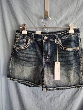 NWT Grace In LA Easy Fit Denim Shorts Sz 29 Embellished Bling Star Pockets